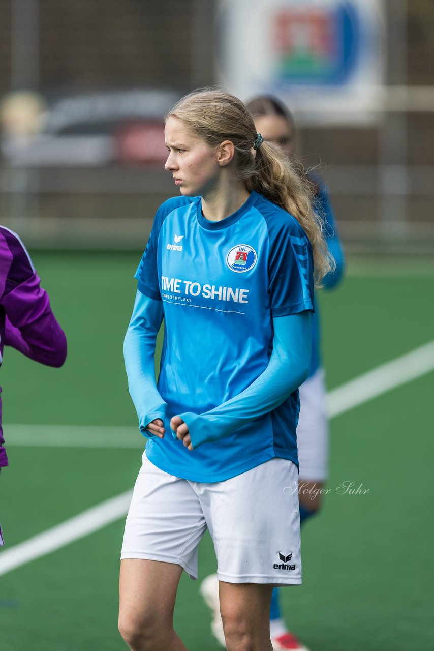 Bild 240 - wBJ VfL Pinneberg - Eimsbuettler TV2 : Ergebnis: 3:5